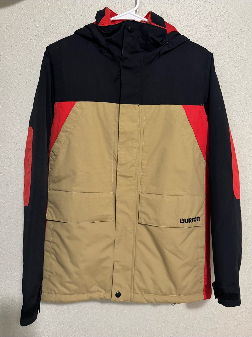 Burton Boy’s Colorblock Hooded Ski/ Snowboarding Jacket - Black/Red/Tan